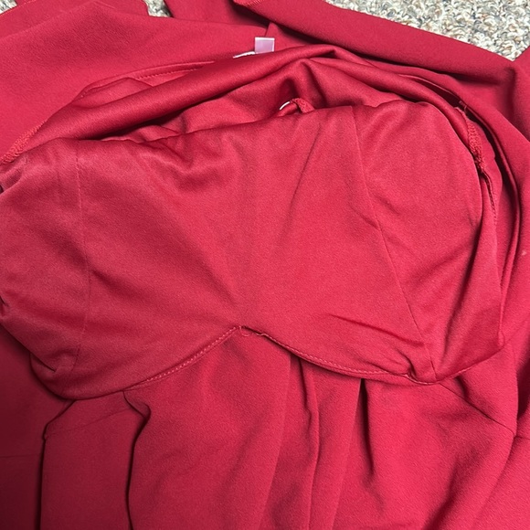 Formal high low Dress with off shoulder, frontal split and waist tie belt. - Picture 4 of 5